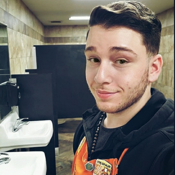 🤗 - Picture 2 of 4